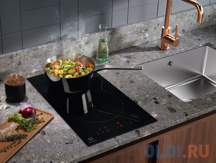 Варочная панель индукционная Electrolux LIT30231C черный Варочная панель индукционная Electrolux LIT30231C черный фото